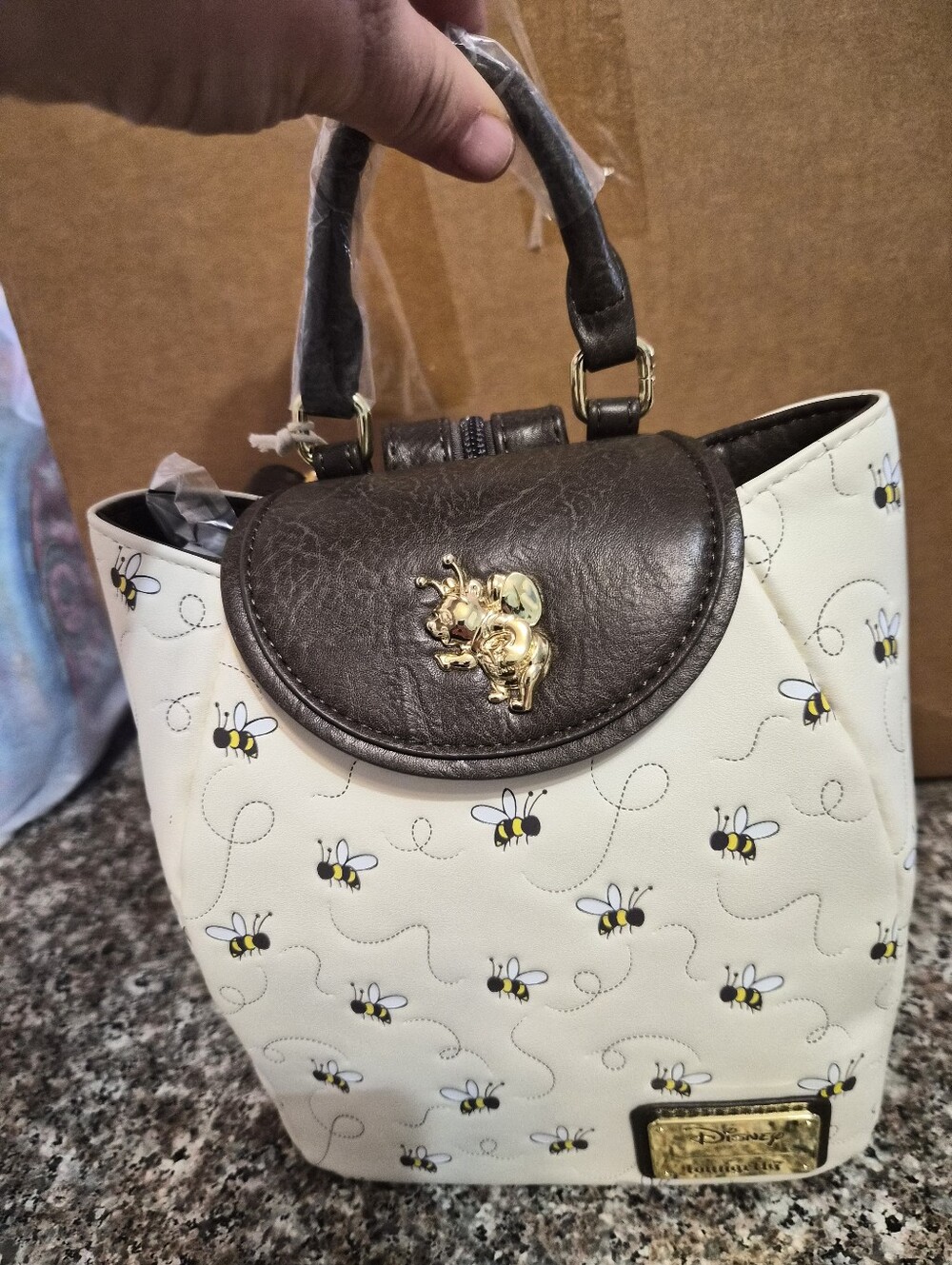Disney Loungefly Winnie The Pooh Cream Bee Print Mini Backpack - Picture 4 of 4